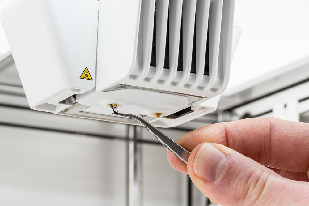 Cleaning the Ultimaker 3