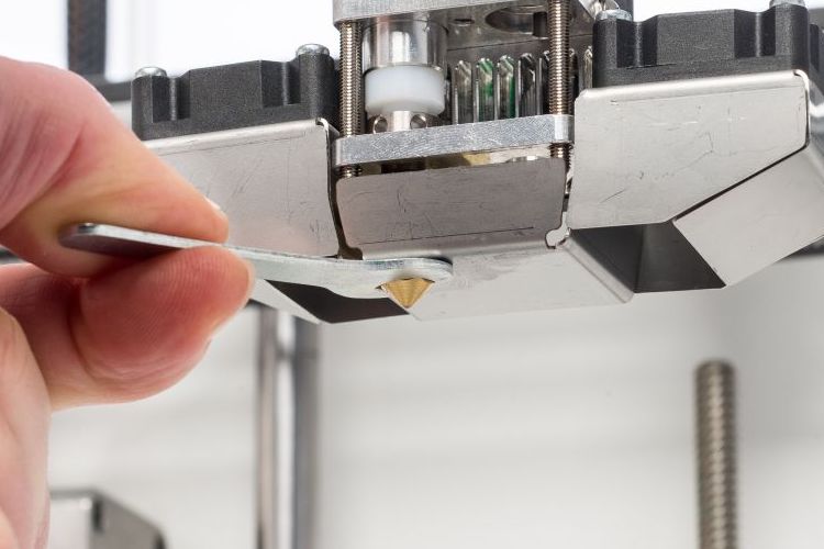 Change the nozzle of the Ultimaker 2+ Connect