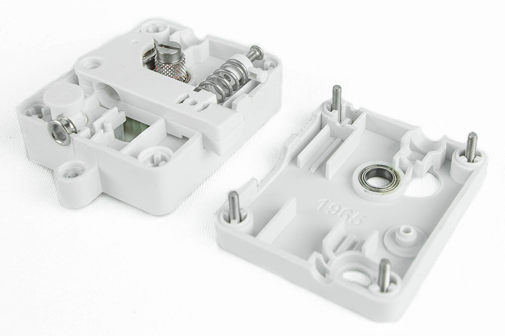 UltiMaker 3 - Clean the feeders